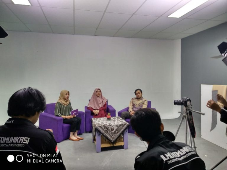 Bin-6: Gamers Dan Stigma Anti Sosial 1 - Universitas Amikom Purwokerto Bin 6 768X576 1 - S1 Program Studi Ilmu Komunikasi