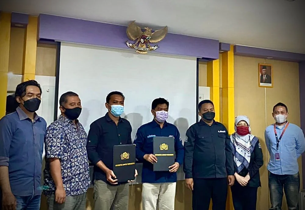 Amikom Teken Mou Dengan Rbi Pustaka 1 - Universitas Amikom Purwokerto Whatsapp Image 2022 02 25 At 15.01.56 - S1 Program Studi Ilmu Komunikasi