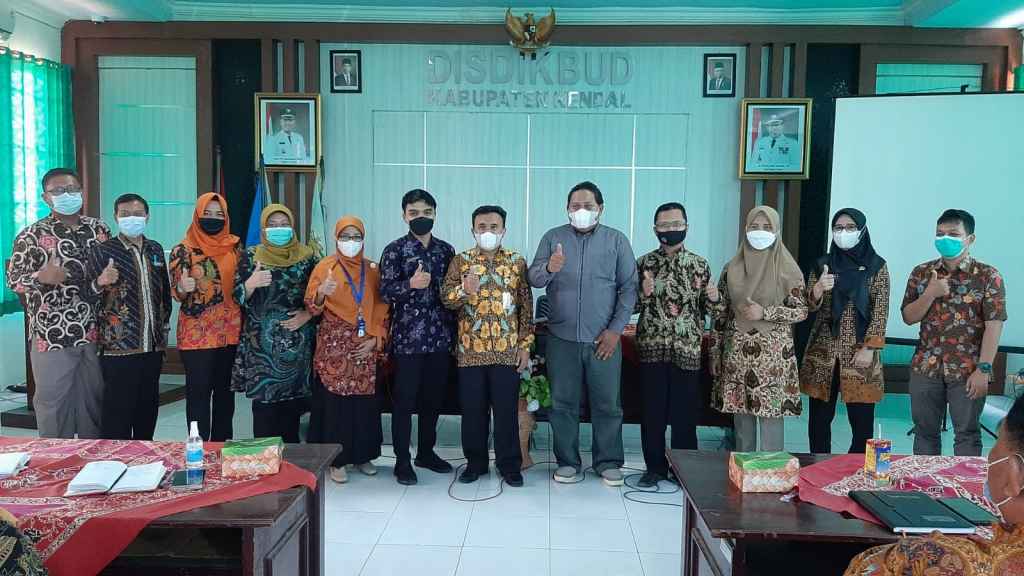 Usai Sambangi Disdik, Dpl Amikom Siap Terjunkan Mahasiswa Di Kendal 1 - Universitas Amikom Purwokerto Whatsapp Image 2022 02 26 At 09.47.02 - S1 Program Studi Ilmu Komunikasi